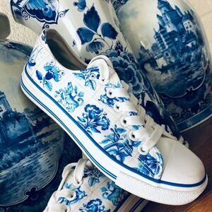 Celdes blue Dansk Dutch floral print sneakers womens 41 10-10.5